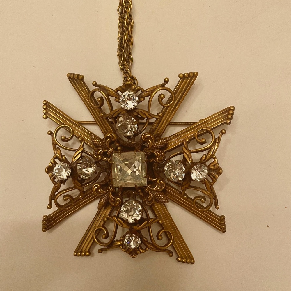 Joseff of Hollywood large brooch/pendant